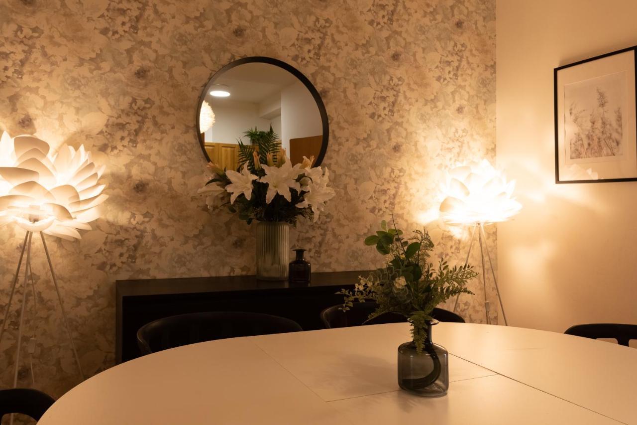 Luxury Apartment In Prime Location Прага Екстериор снимка