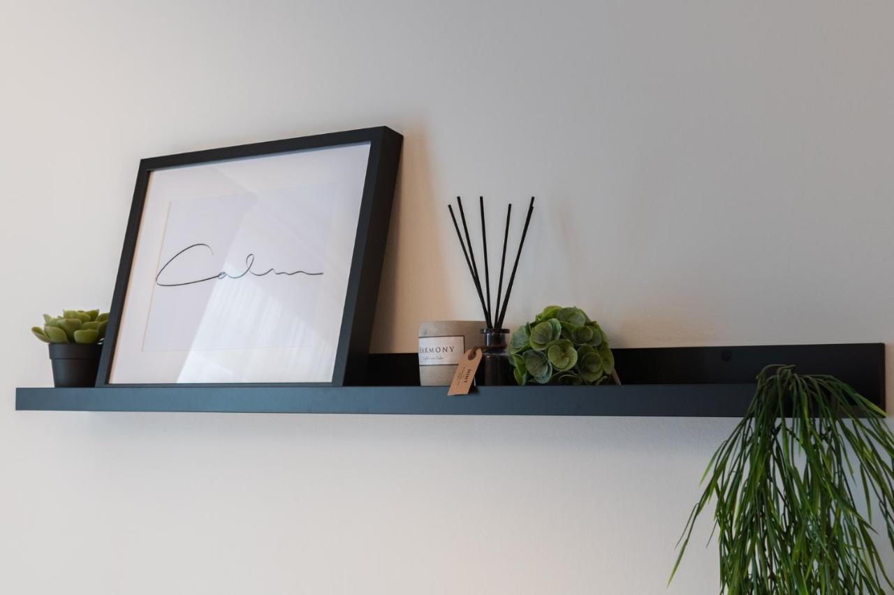 Luxury Apartment In Prime Location Прага Екстериор снимка