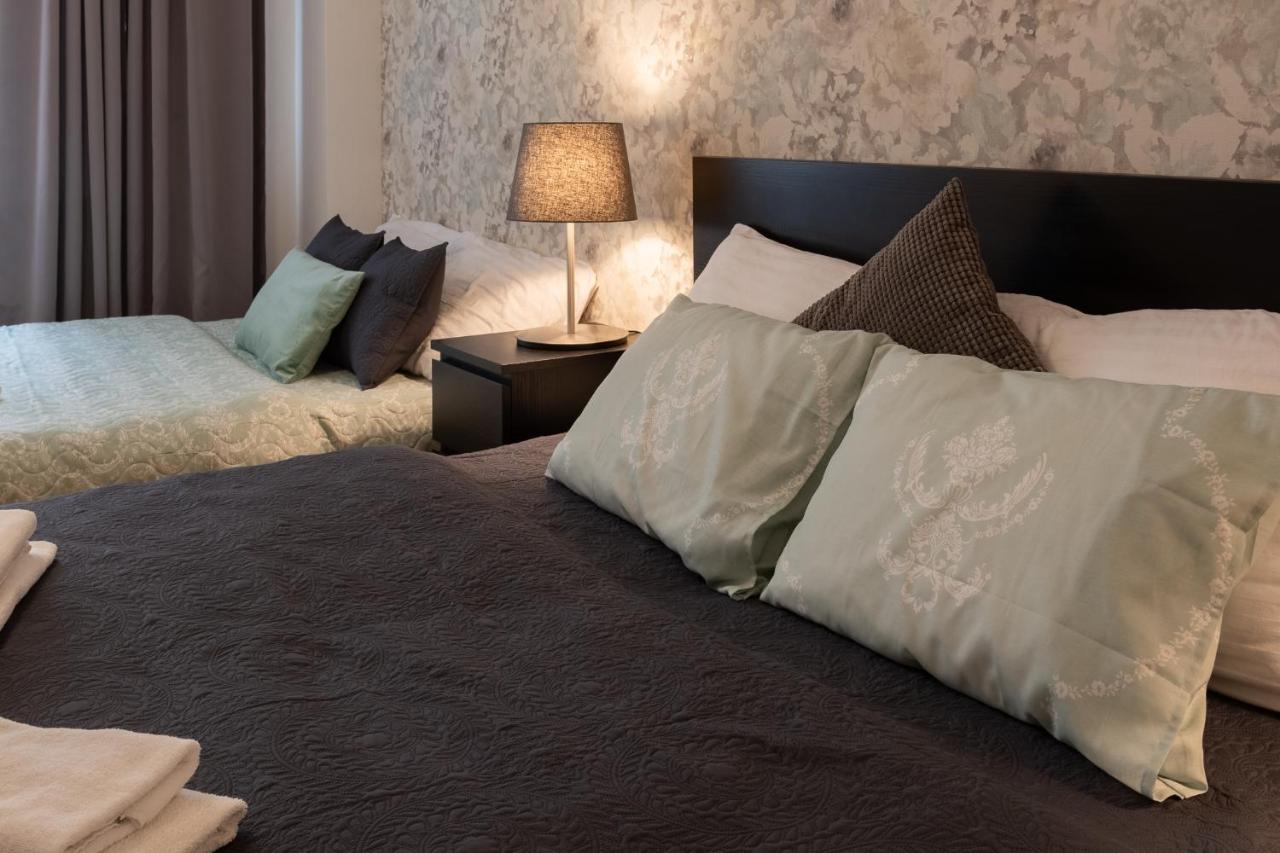 Luxury Apartment In Prime Location Прага Екстериор снимка